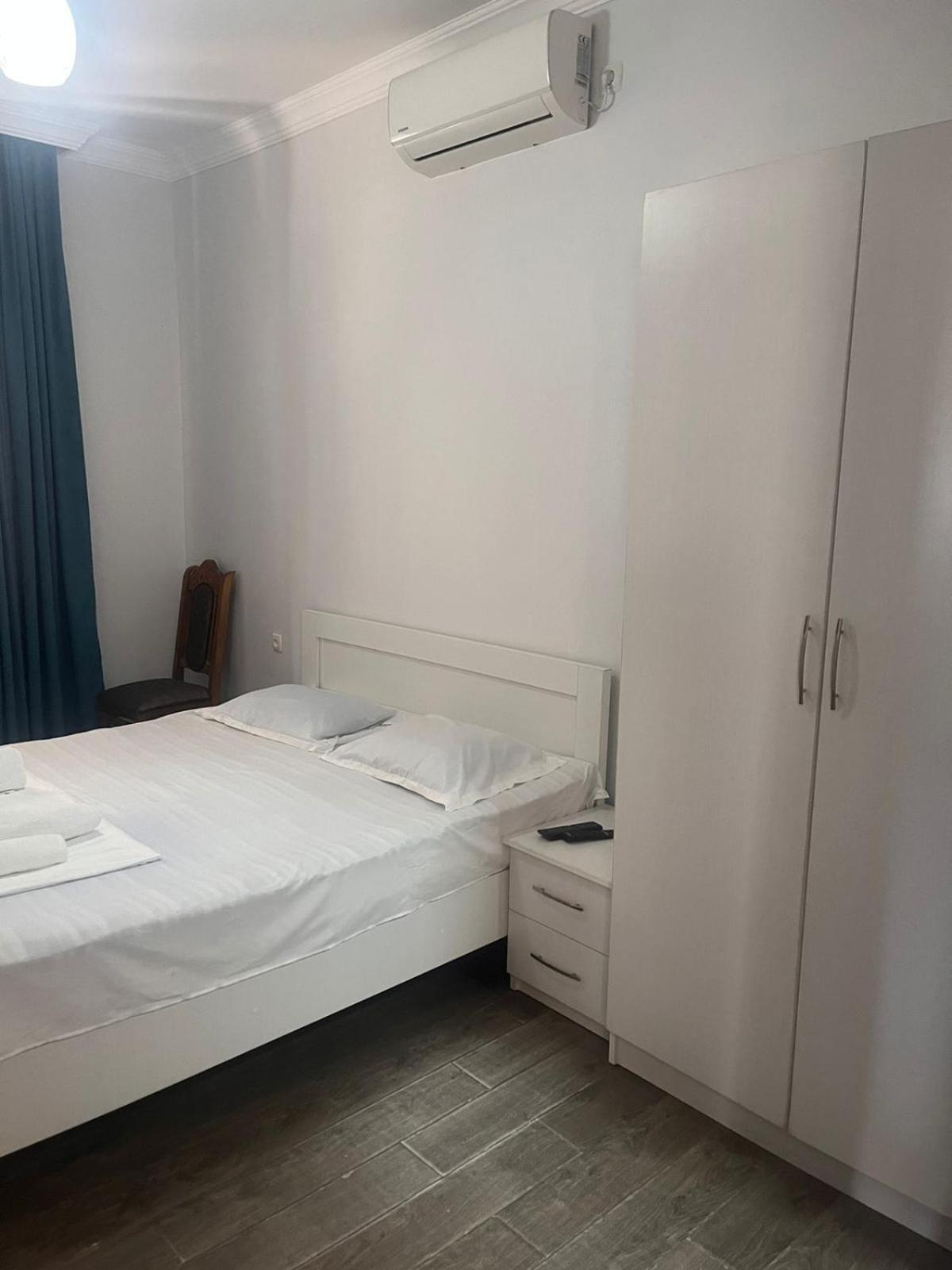Lia Guest House Kobuleti Exterior foto