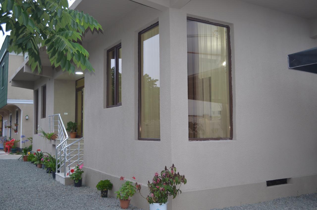 Lia Guest House Kobuleti Exterior foto