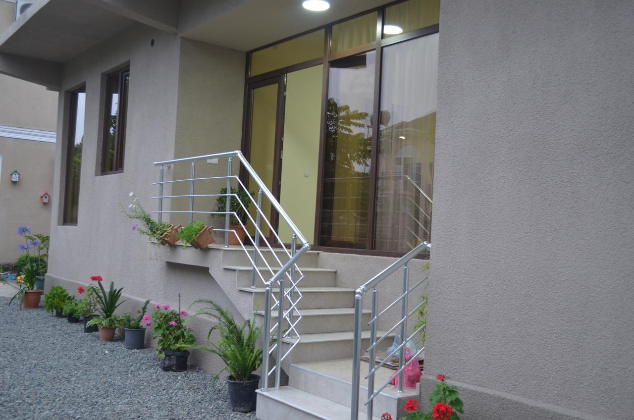 Lia Guest House Kobuleti Exterior foto